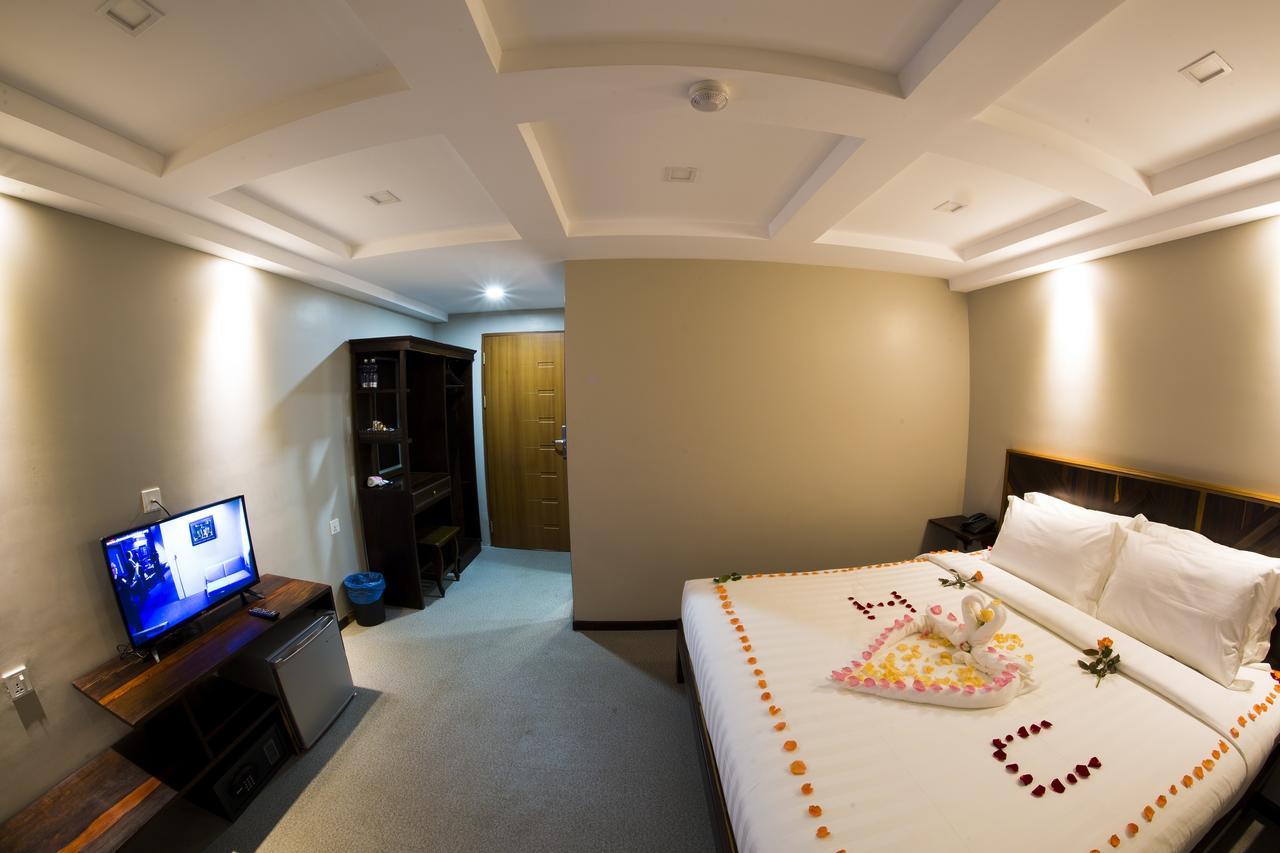 Tristar Hotel Rangoon Buitenkant foto