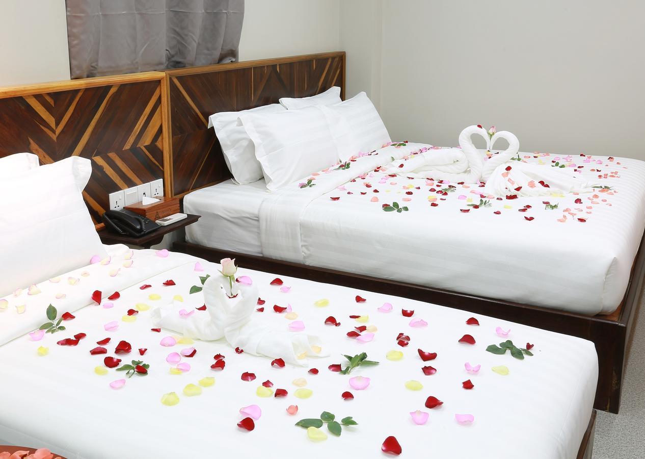 Tristar Hotel Rangoon Buitenkant foto