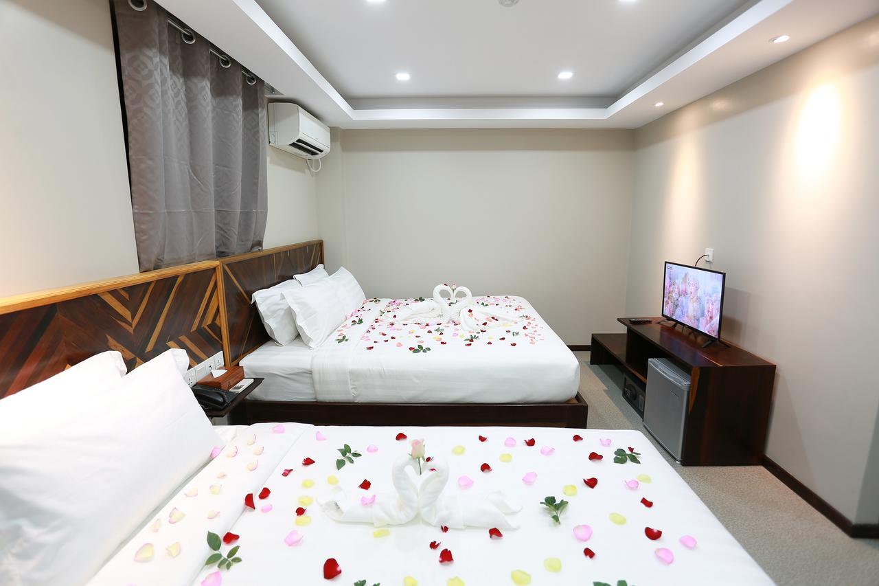 Tristar Hotel Rangoon Buitenkant foto