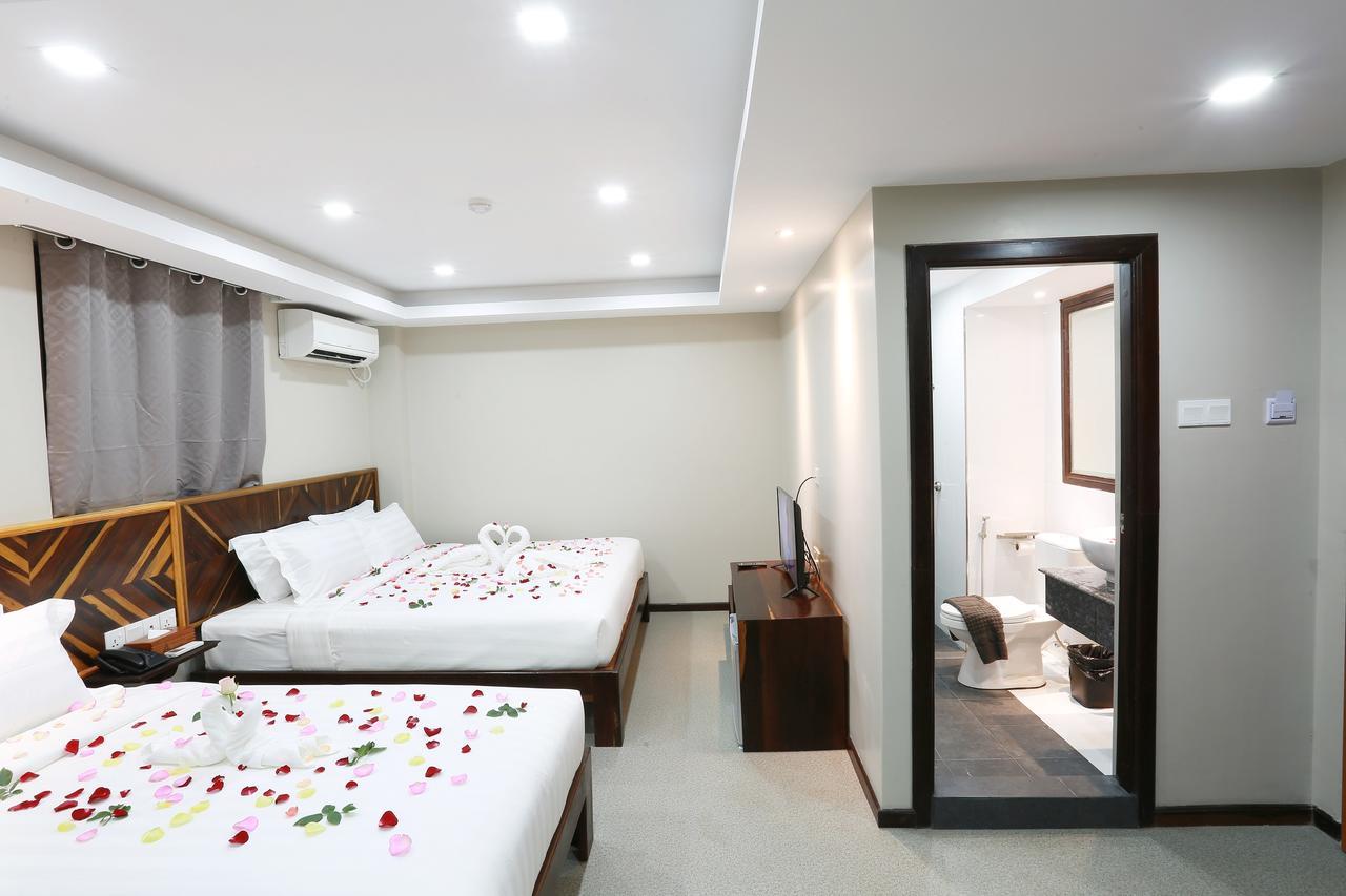 Tristar Hotel Rangoon Buitenkant foto