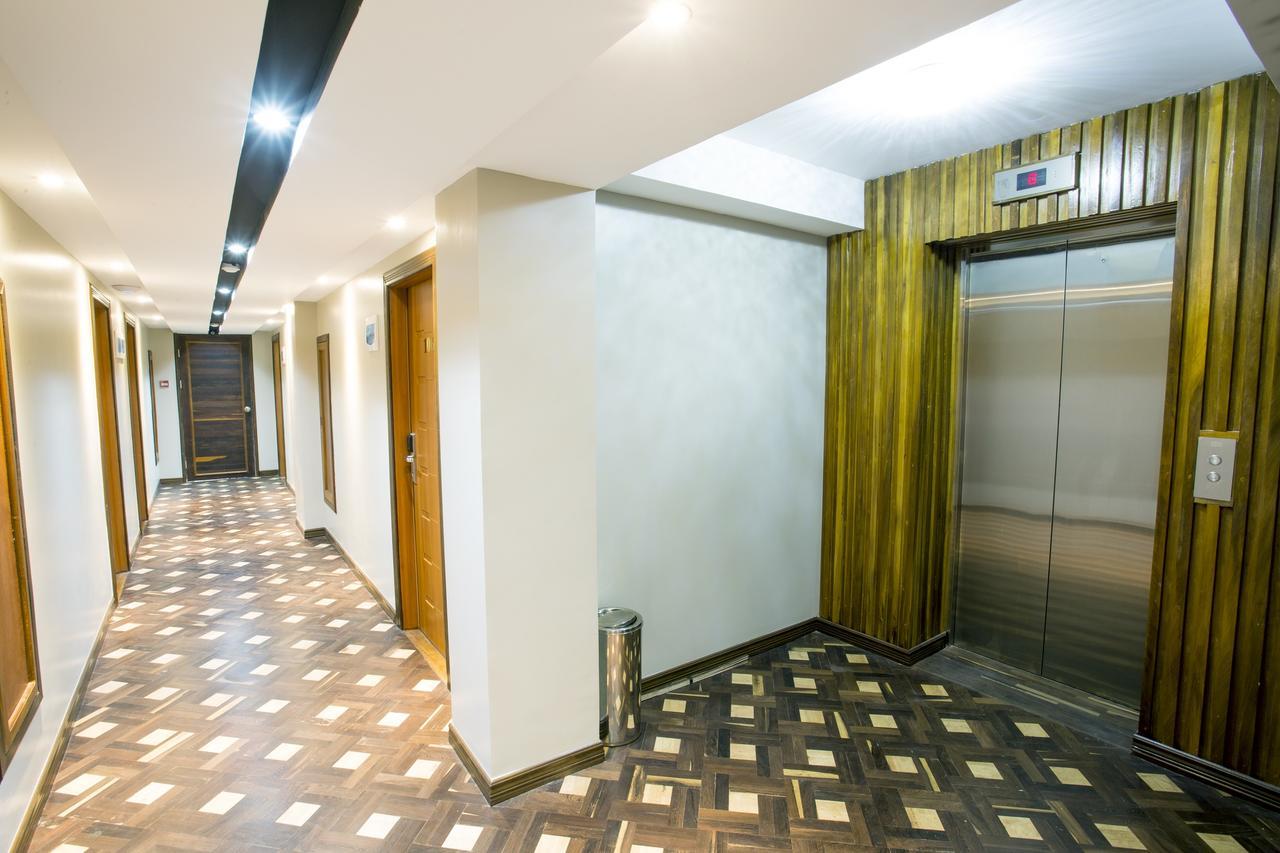Tristar Hotel Rangoon Buitenkant foto