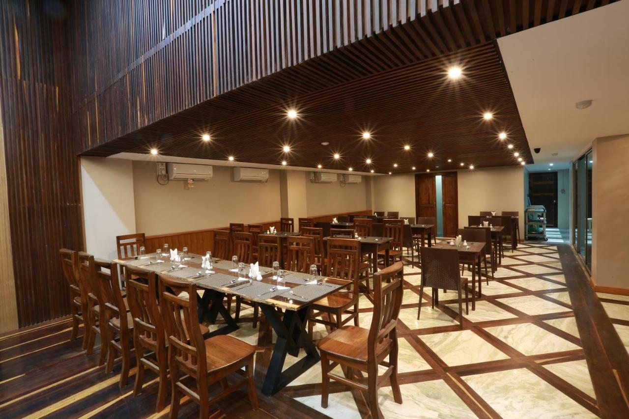 Tristar Hotel Rangoon Buitenkant foto