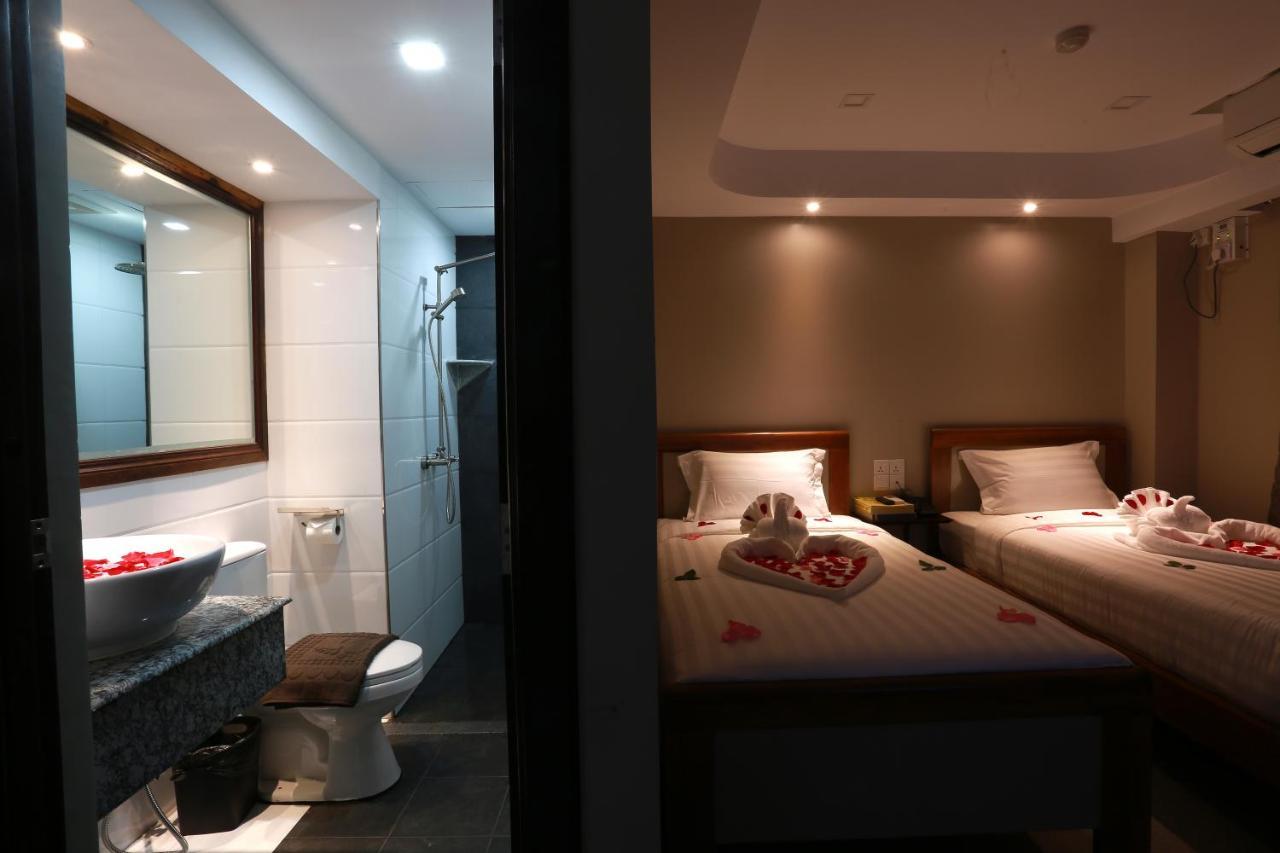 Tristar Hotel Rangoon Buitenkant foto